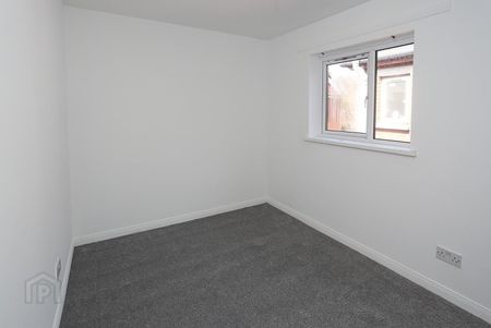 16 Empire Parade, BT126GN, Belfast - Photo 4