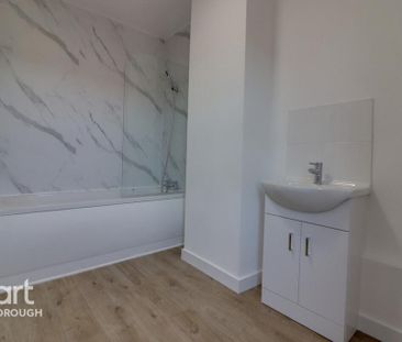 3 bedroom terraced house to rent - Photo 6
