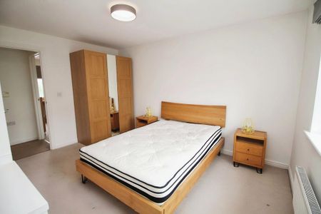 2 bedroom semi-detached house to rent - Photo 2