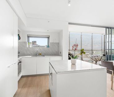 Designer North East Corner Apartment with Stunning Views and Prime ... - Photo 4