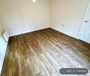 4 bedroom detached house to rent - Photo 3