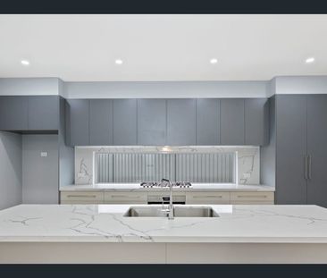 Luxury Townhouses in fantastic location - Photo 3