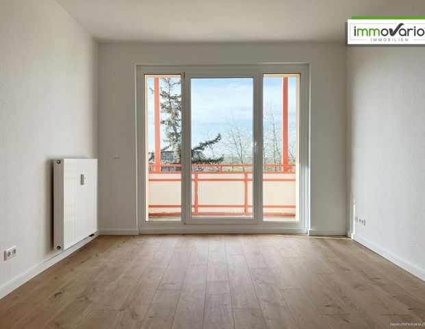 Erstbezug nach Sanierung! Schöne 2-Zimmer-Wohnung mit Dusche, Balkon und Blick ins Grüne in Cracau. - Foto 1