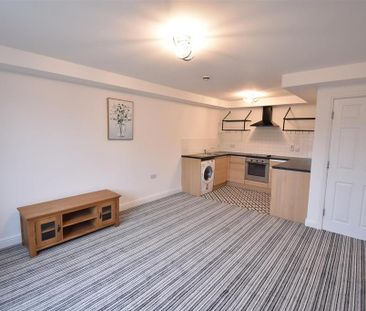 2 bedroom flat to rent - Photo 4