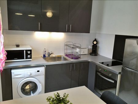 Location Appartement 2 pièces 43m² - Photo 3