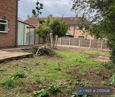 2 bedroom semi-detached house to rent - Photo 6