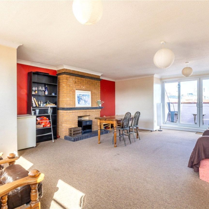 Merrick Court, - Photo 1