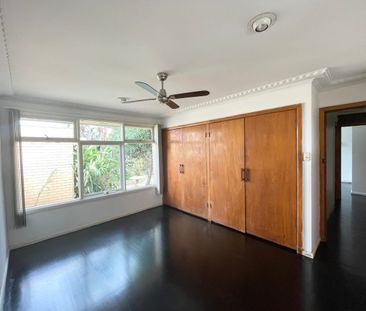 3 Bedroom Home with plenty of Character ! - Photo 2