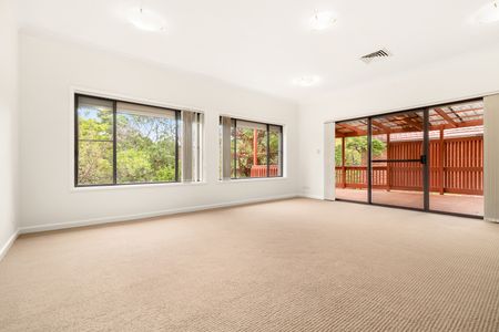 150 Greville Street, Chatswood NSW 2067 - House For Rent | Domain - Photo 4