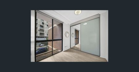 Resort Style Three Bedroom Apartment - Photo 3