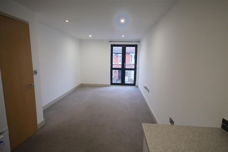 2 Bedroom Flat - Photo 3