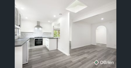 Modern Family Living in a Desirable Frankston Pocket - Photo 2