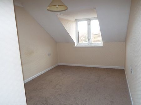 Berkeley Court, Lee-on-the-Solent - Photo 4