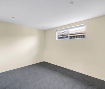 87 Savoy Drive, Broadbeach Waters, Qld 4218 - Photo 1