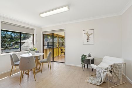 6 Vivyan Close, Denistone NSW 2114 - House For Rent | Domain - Photo 4