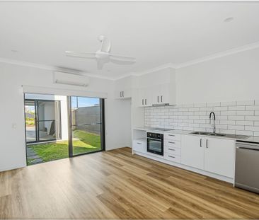 Elegant Townhouse in the Vibrant Aura Community of Nirimba - Photo 2