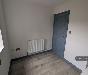 3 bedroom end of terrace house to rent - Photo 6