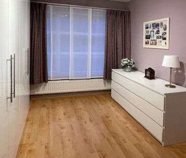 Gelijkvloers appartement met 2 slpkrs en tuin - Photo 5