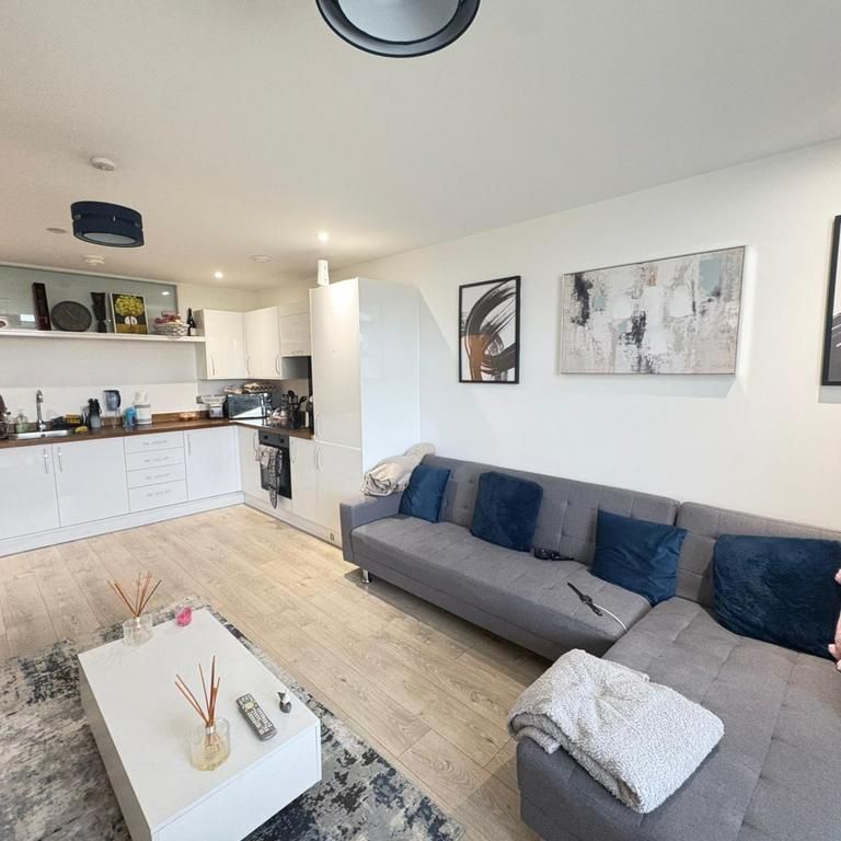 2 bedroom flat to rent - Photo 1