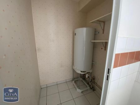 Location Appartement 2 pièces 50m² SABLE SUR SARTHE 72300 - Photo 5
