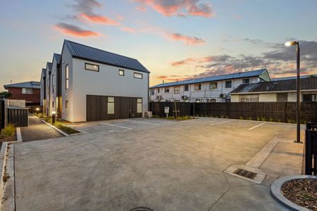 358 Hereford Street, Linwood - Photo 5