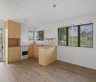 Great Location, Neat and Tidy - Photo 2