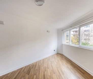Homer Drive, Isle Of Dogs, London, E14 flat to rent - Photo 1