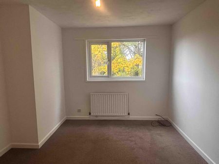 2 bedroom semi-detached house to rent - Photo 5