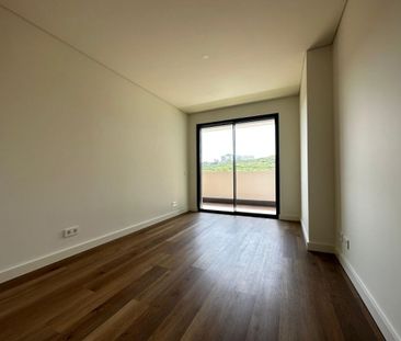 2 room luxury Flat for rent in Oeiras, Lisbon - Photo 2