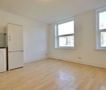 Arundel Court, South Parade, Southsea, PO5 - Photo 2