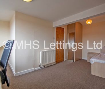 4 Bedroom Mid Terraced House for rent in Norwood Grove - Photo 4