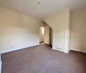 3 bedroom end of terrace house to rent - Photo 5