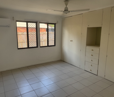 8 Amadio Court, Douglas - Photo 6