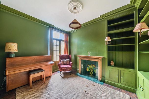 4 bedroom semi-detached house to rent - Photo 1