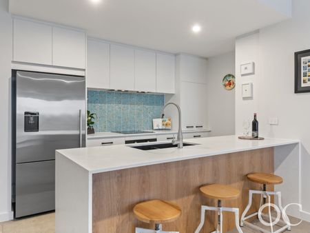 Open the Door to Waterfront Luxury - Photo 3