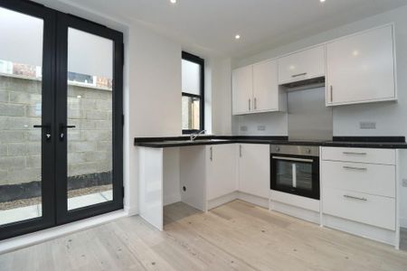 2 bedroom terraced house to rent - Photo 5