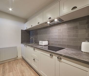 Eastborough - Photo 2