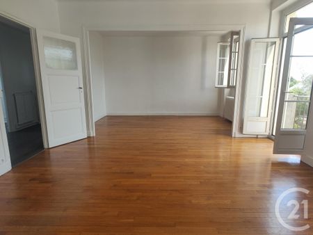 Location Appartement 4 pièces 101m² VARENNES VAUZELLES 58640 - Photo 3