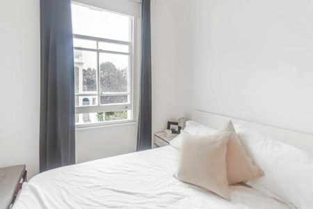 Moore Park Road, Fulham, SW6 - Photo 2