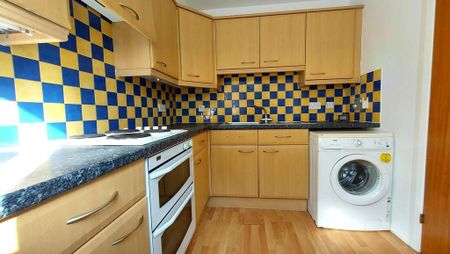 2 bedroom flat to rent - Photo 4