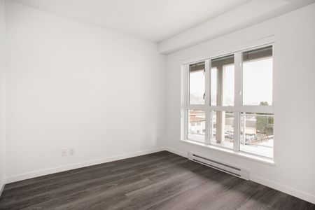 537 Foster Avenue, Coquitlam - Photo 5