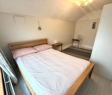 4 Bedroom Detached To Let - Photo 5