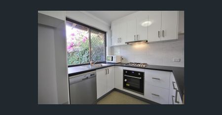 Modern 2 Bedroom Villa in Small Complex - Photo 3