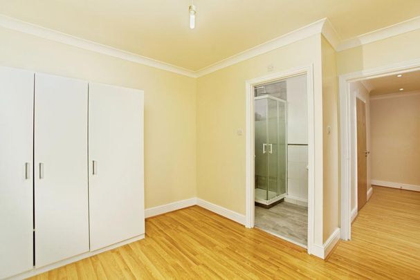 2 bedroom penthouse to rent - Photo 1
