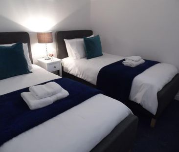 2 bedroom apartment to rent - Photo 2