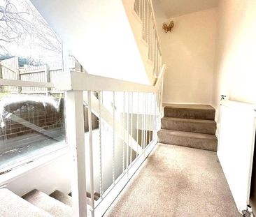 Belmont Close, Blackburn. Lancs. BB2 7AP - Photo 2