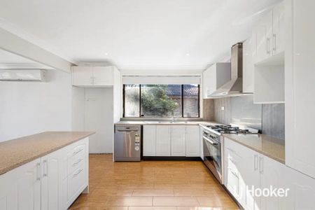 “Family Living in Kings Langley - 3 Bedrooms!” - Photo 2