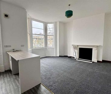 Albemarle Crescent, Scarborough, YO11 - Photo 6