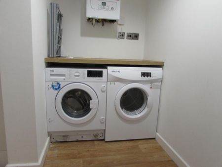 6 bedroom terraced house to rent - Photo 5