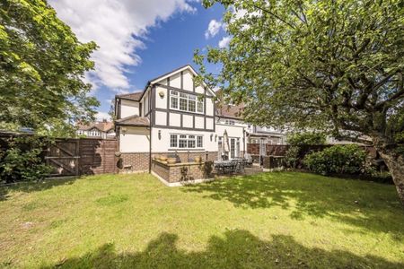 Hampton Court Avenue, East Molesey, KT8 - Photo 2